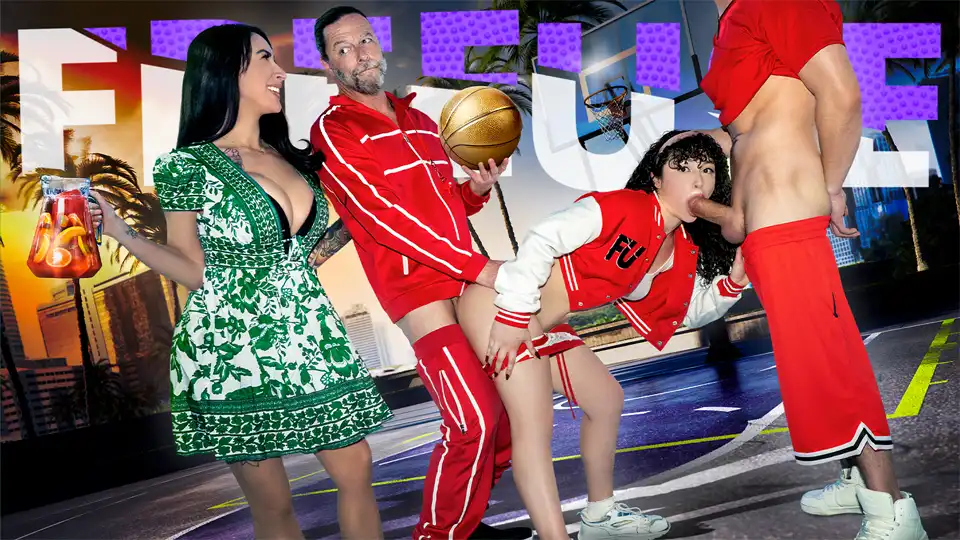 FreeuseFantasy – Pixie Smalls – Eyes and Hands on the Game